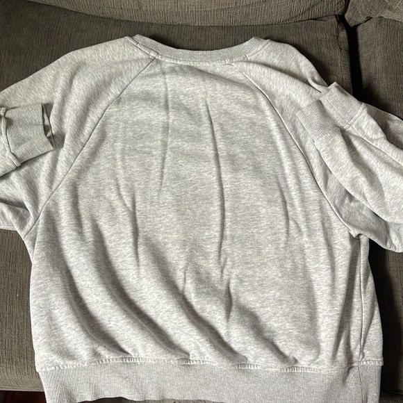 Tommy Hilfiger‘s Sweater - Picture 2 of 2